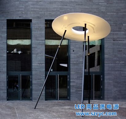 LED看成UFO！眼瞎還是太像？